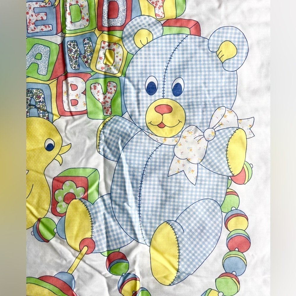 Vintage 80s 90s Baby Quilt Bedding Blanket and Flannel Sheet Size Bassinet Crib - Picture 4 of 9
